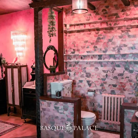 Basque Palace, Mansion Con Jardin, Barbacoa, Gimnasio, Piscina, Sauna 民宿 *