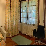 Habitación en casa particular Basque Palace, Mansion Con Jardín, Barbacoa, Gimnasio, Piscina, Sauna *